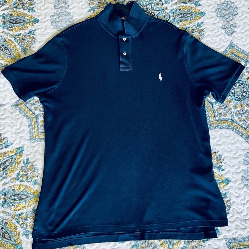 Ralph Lauren Polo shirt in great condition.
